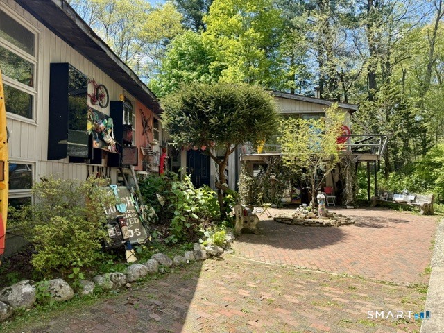 27 Huckleberry Lane