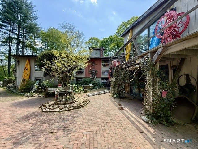 27 Huckleberry Lane