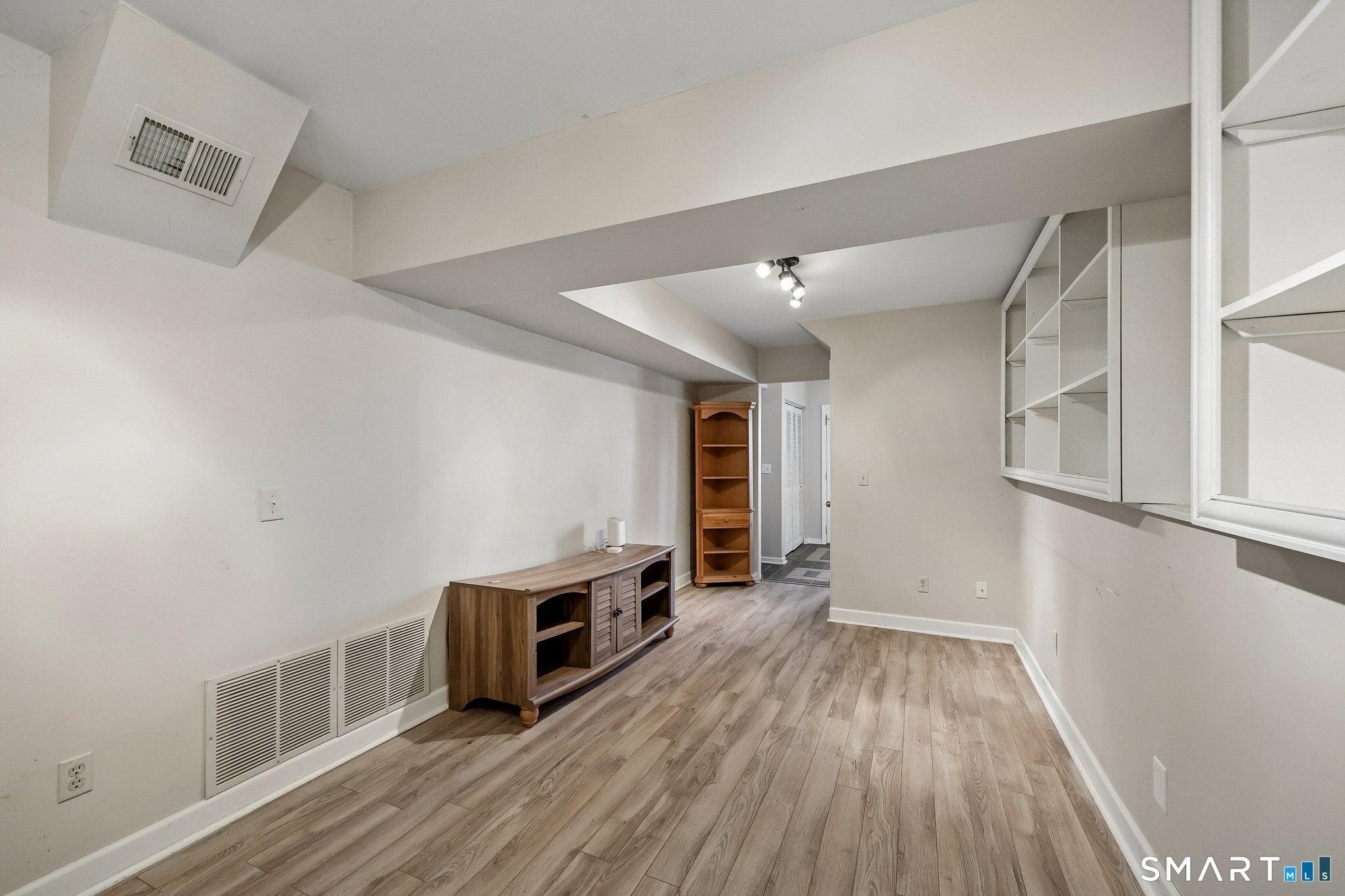 621 Longfellow Drive 621