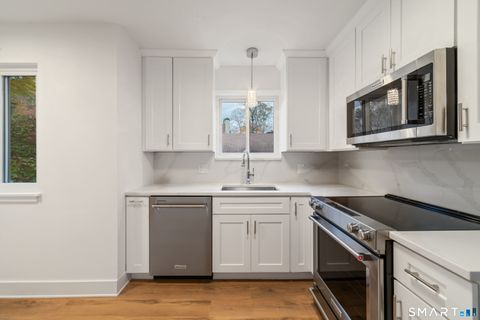 89 Heritage Village D Southbury CT 06488