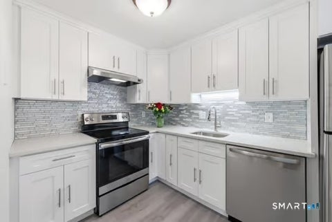 Condo For Rent - 7 Sharon Lane #7<br/> Wethersfield, CT 06109