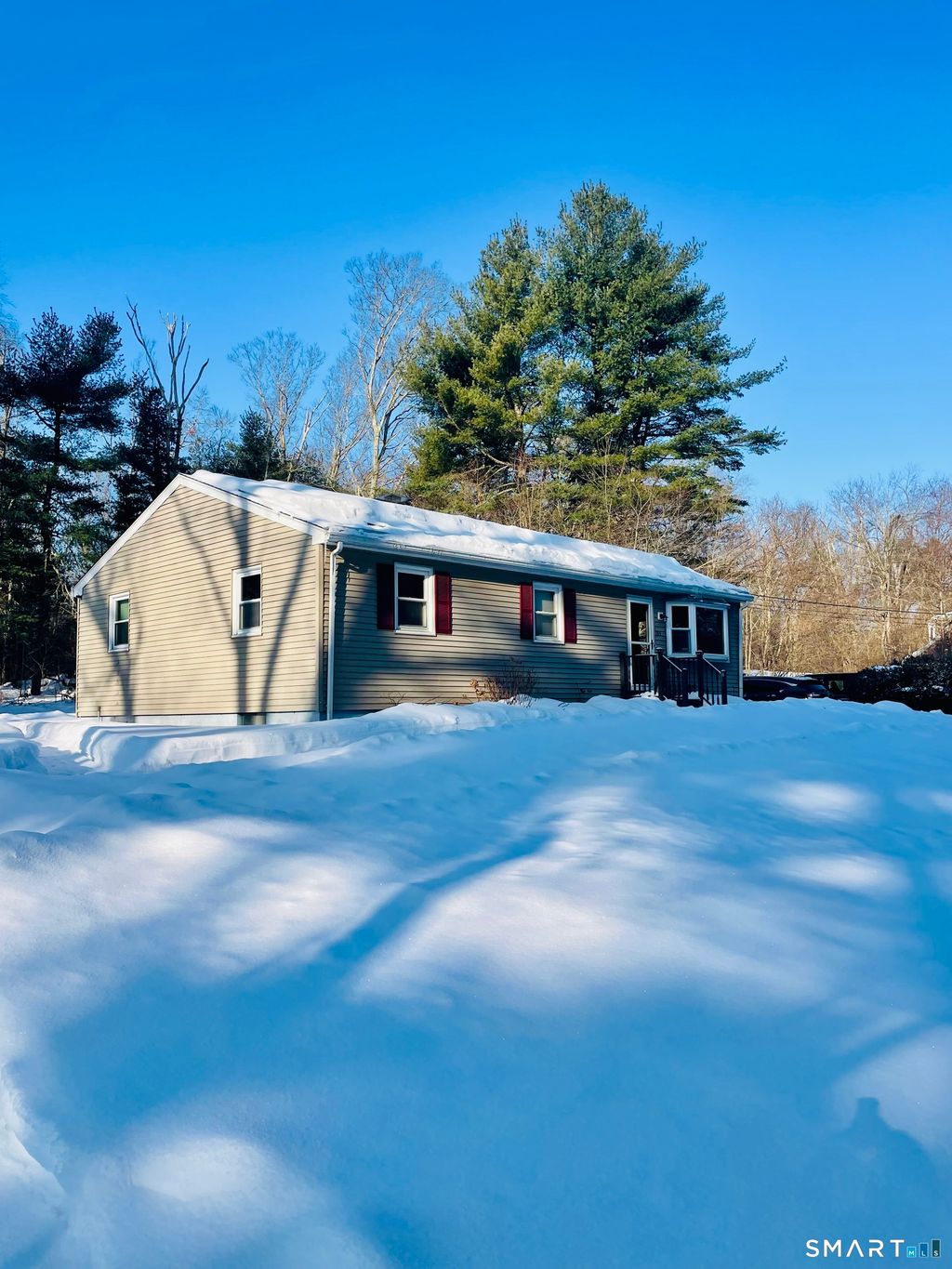 Photo of 193 Christian Hill Road, Brooklyn, CT 06234 (MLS # 24153784)