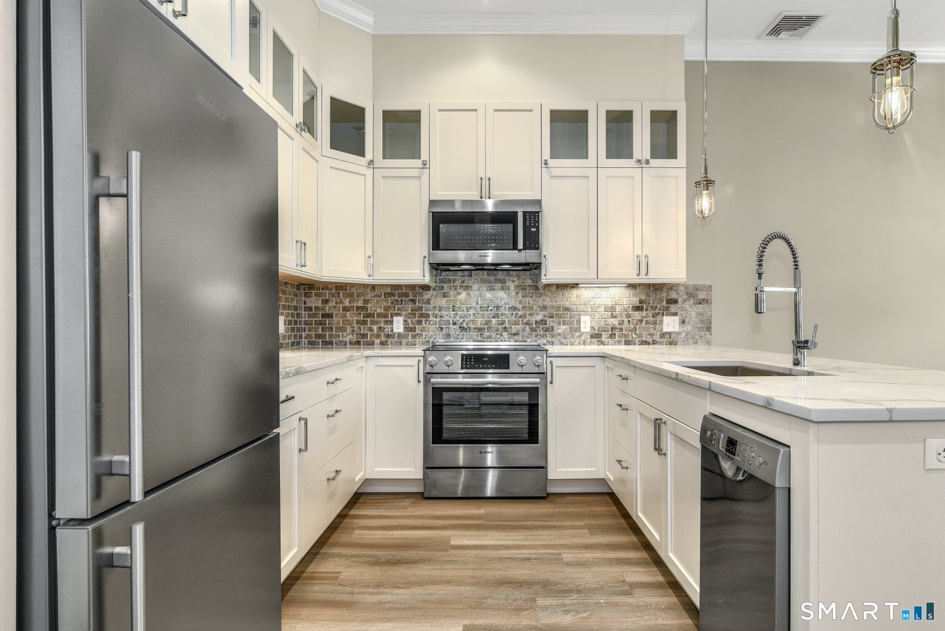 1077 Boston Post Road 3
