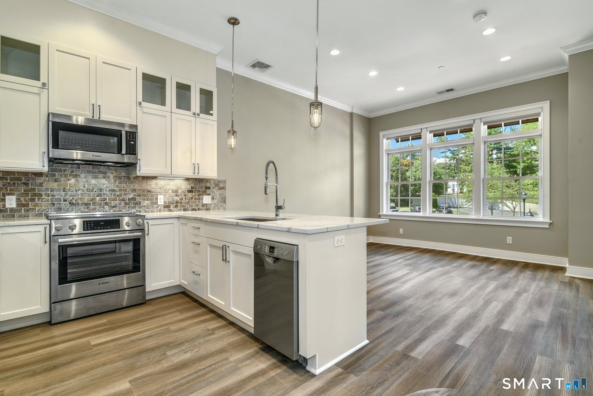 1077 Boston Post Road 3
