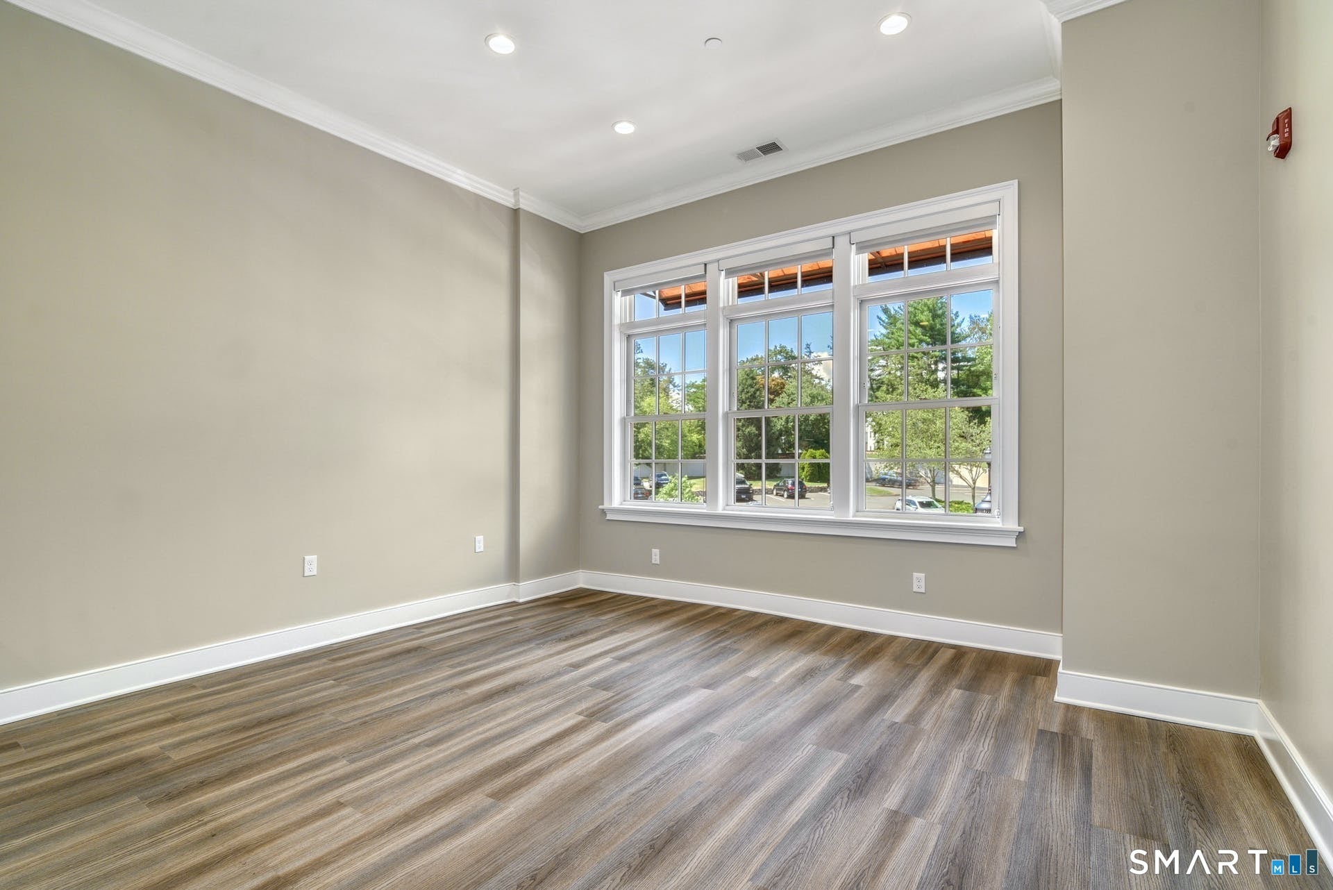 1077 Boston Post Road 3