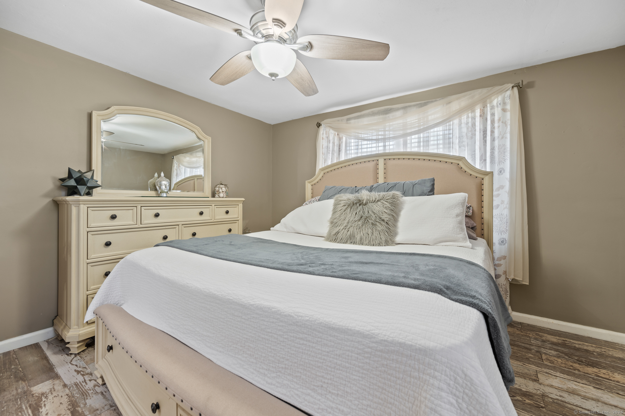 Naugatuck, Connecticut 06770, United States, 2 Bedrooms Bedrooms, ,1 BathroomBathrooms,Residential,Coming Soon,220576