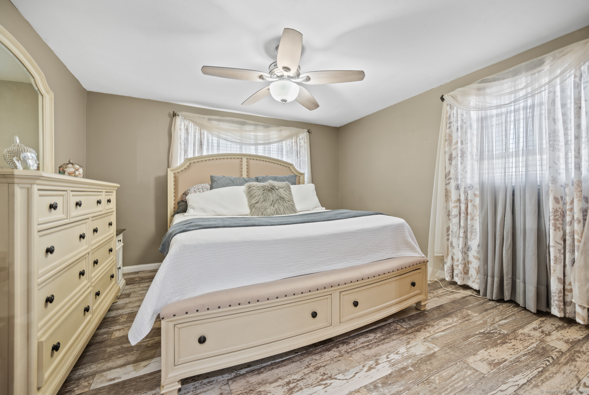 Naugatuck, Connecticut 06770, United States, 2 Bedrooms Bedrooms, ,1 BathroomBathrooms,Residential,Coming Soon,220576