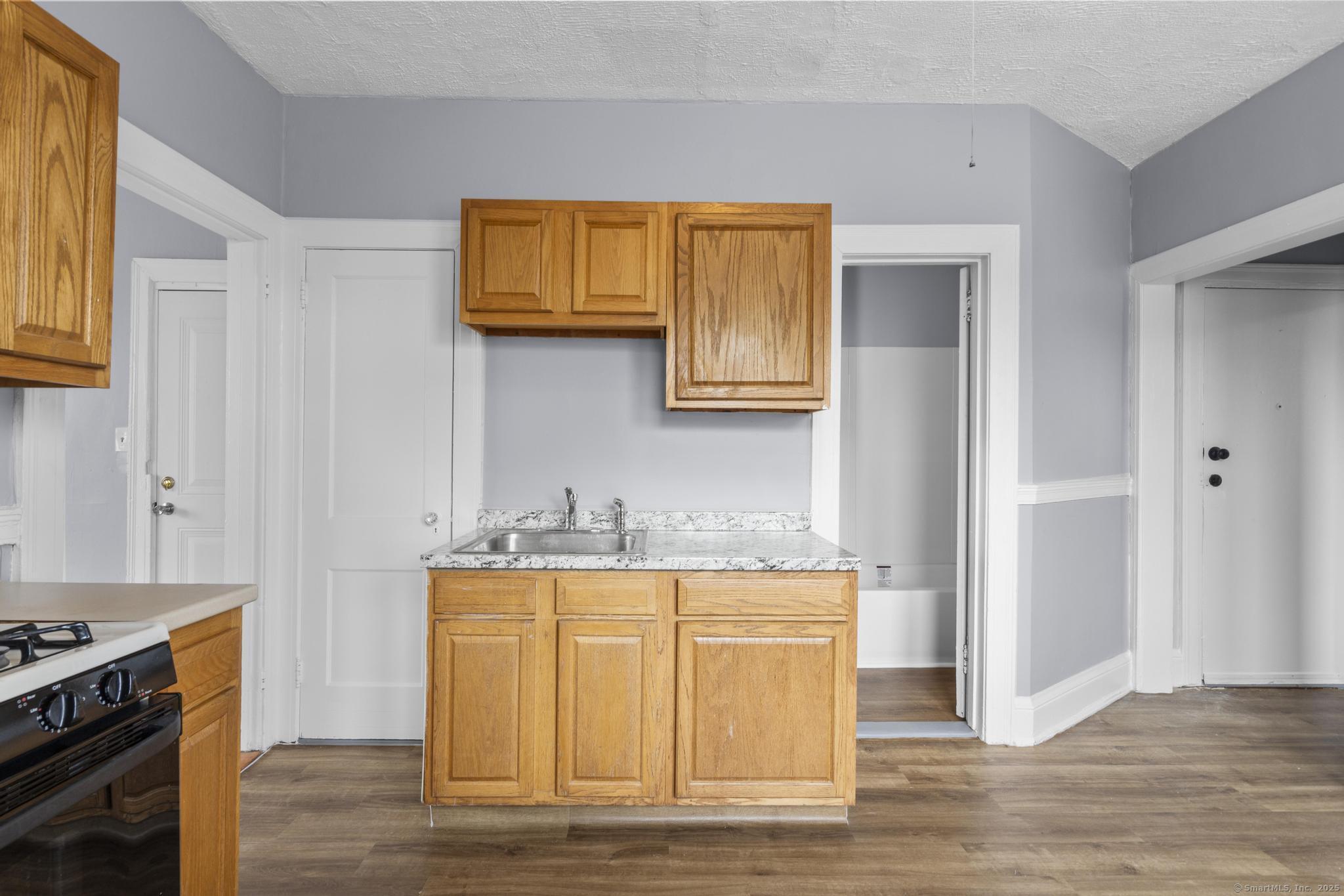 Hartford, Connecticut 06183, United States, 1 Bedroom Bedrooms, ,1 BathroomBathrooms,Residential,Active,144475