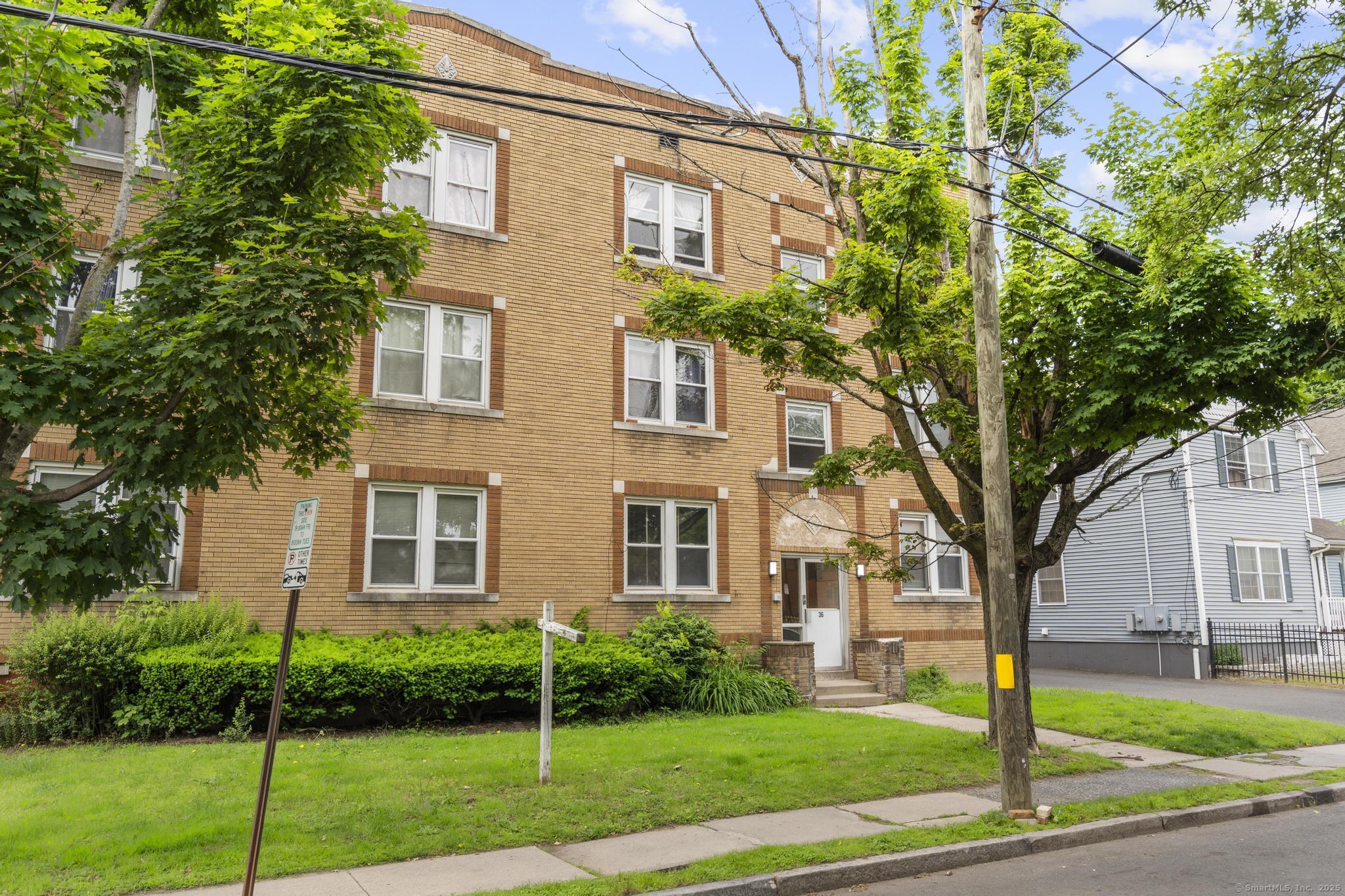 Hartford, Connecticut 06183, United States, 1 Bedroom Bedrooms, ,1 BathroomBathrooms,Residential,Active,144475
