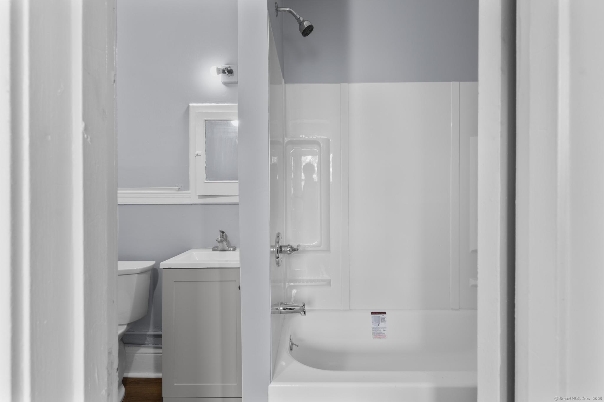 Hartford, Connecticut 06183, United States, 1 Bedroom Bedrooms, ,1 BathroomBathrooms,Residential,Active,144475
