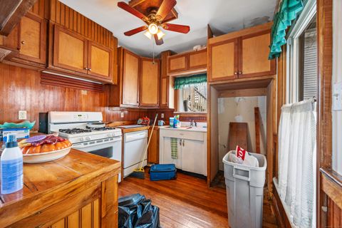 Tiny photo for 37 New Street, Naugatuck, CT 06770 (MLS # 24143118)