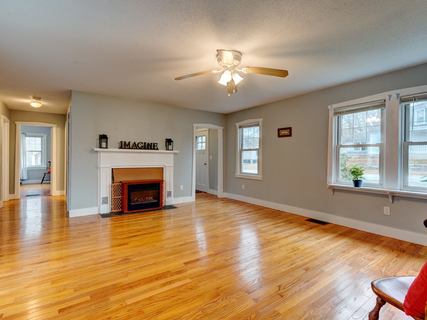 187 Trumbull Highway