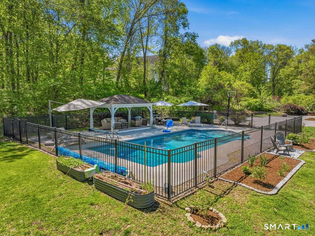 15 Fox Ridge Lane