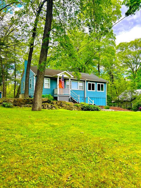 18 Paul Street Danbury CT 06810