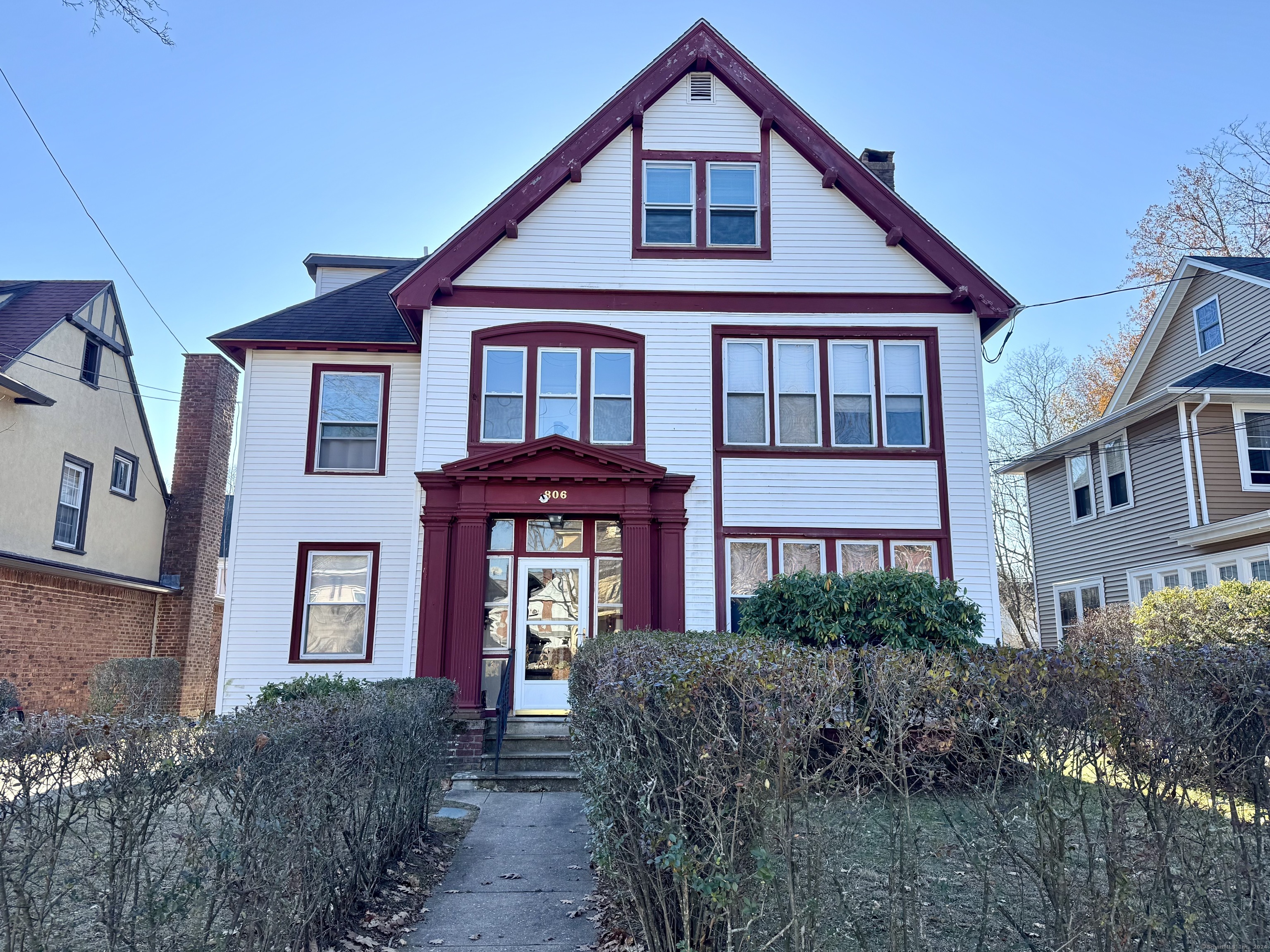 Rental Property at 804 Edgewood Avenue 3, New Haven, Connecticut - Bedrooms: 2 
Bathrooms: 1 
Rooms: 3  - $2,000 MO.