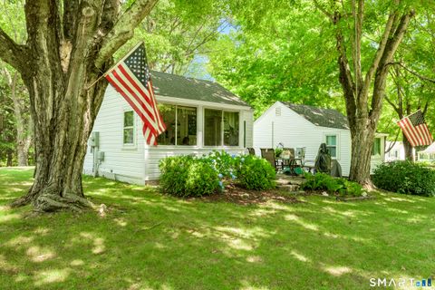 Condo For Sale - 49 Cottage Road #3<br/> New Haven County, Madison, CT 06443