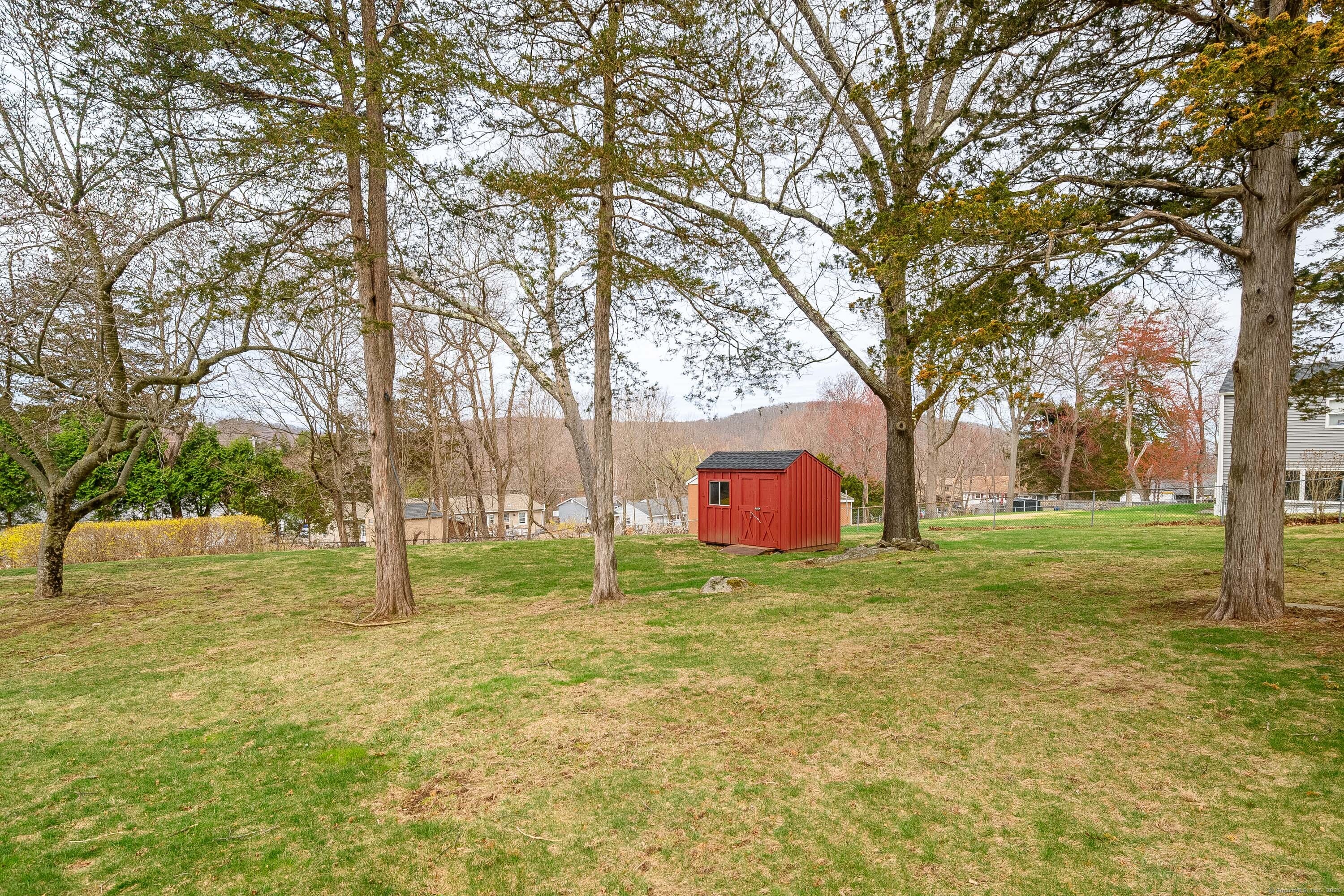 6 Crestwood Drive, Danbury, Connecticut image 37
