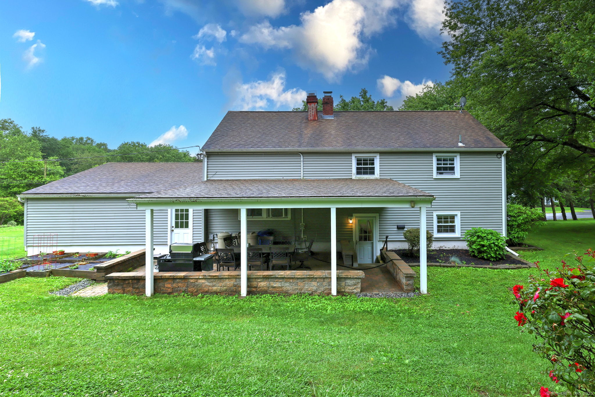 559 Russell Court