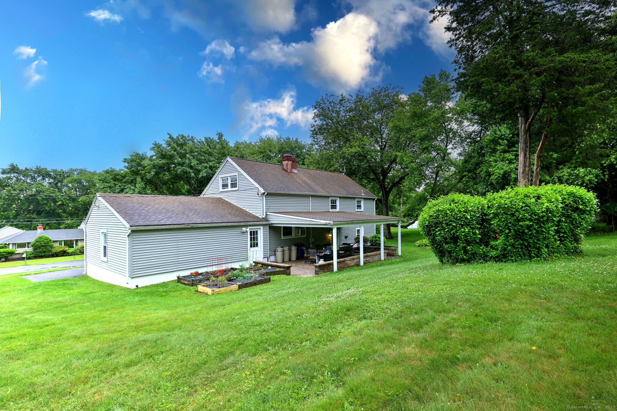 559 Russell Court