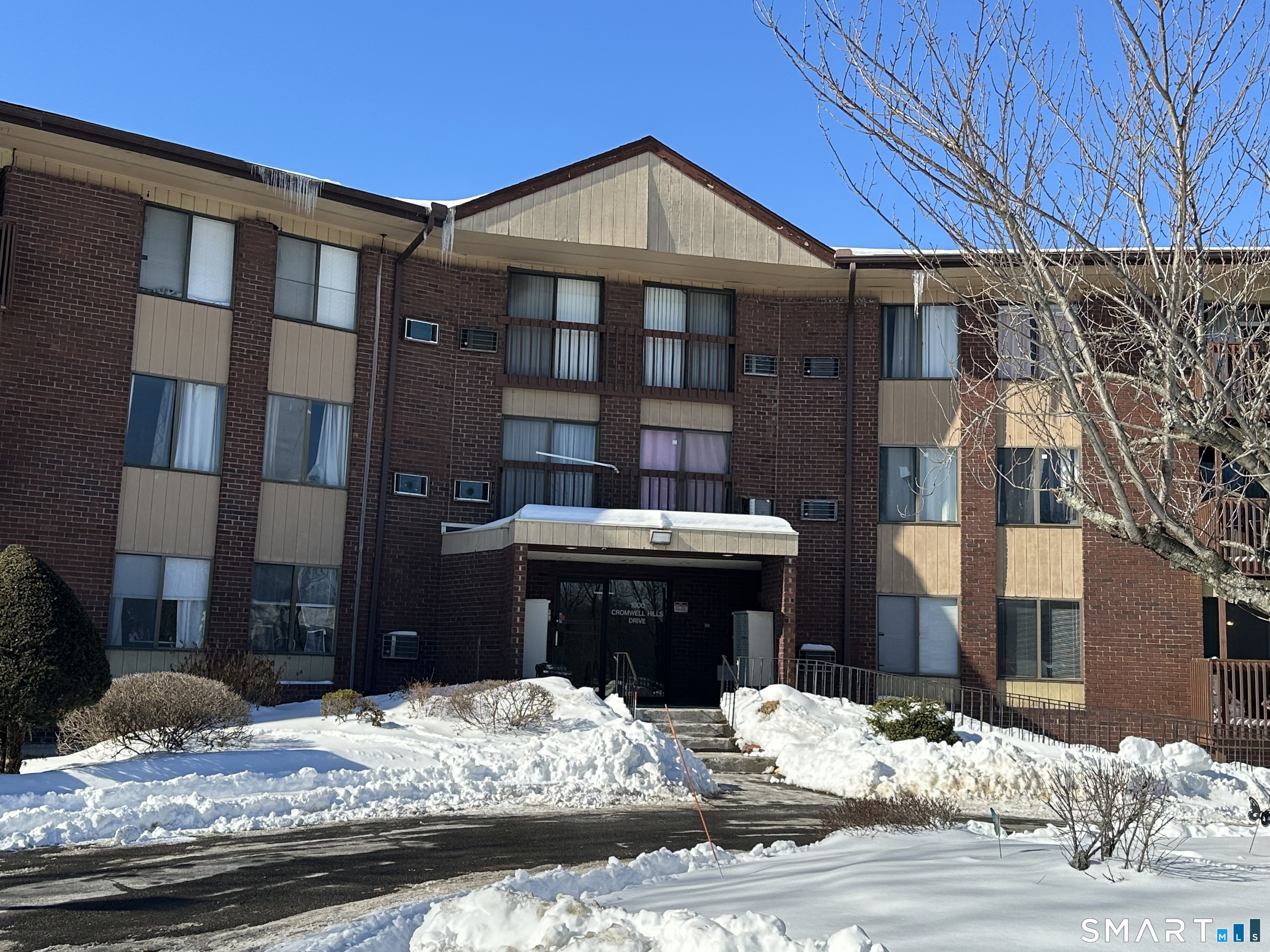 1312 Cromwell Hills Drive 1312