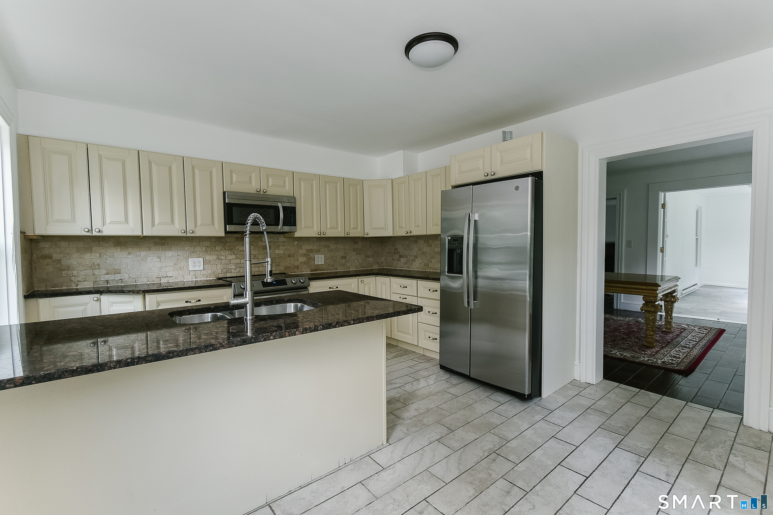 82 Greenwoods Road East