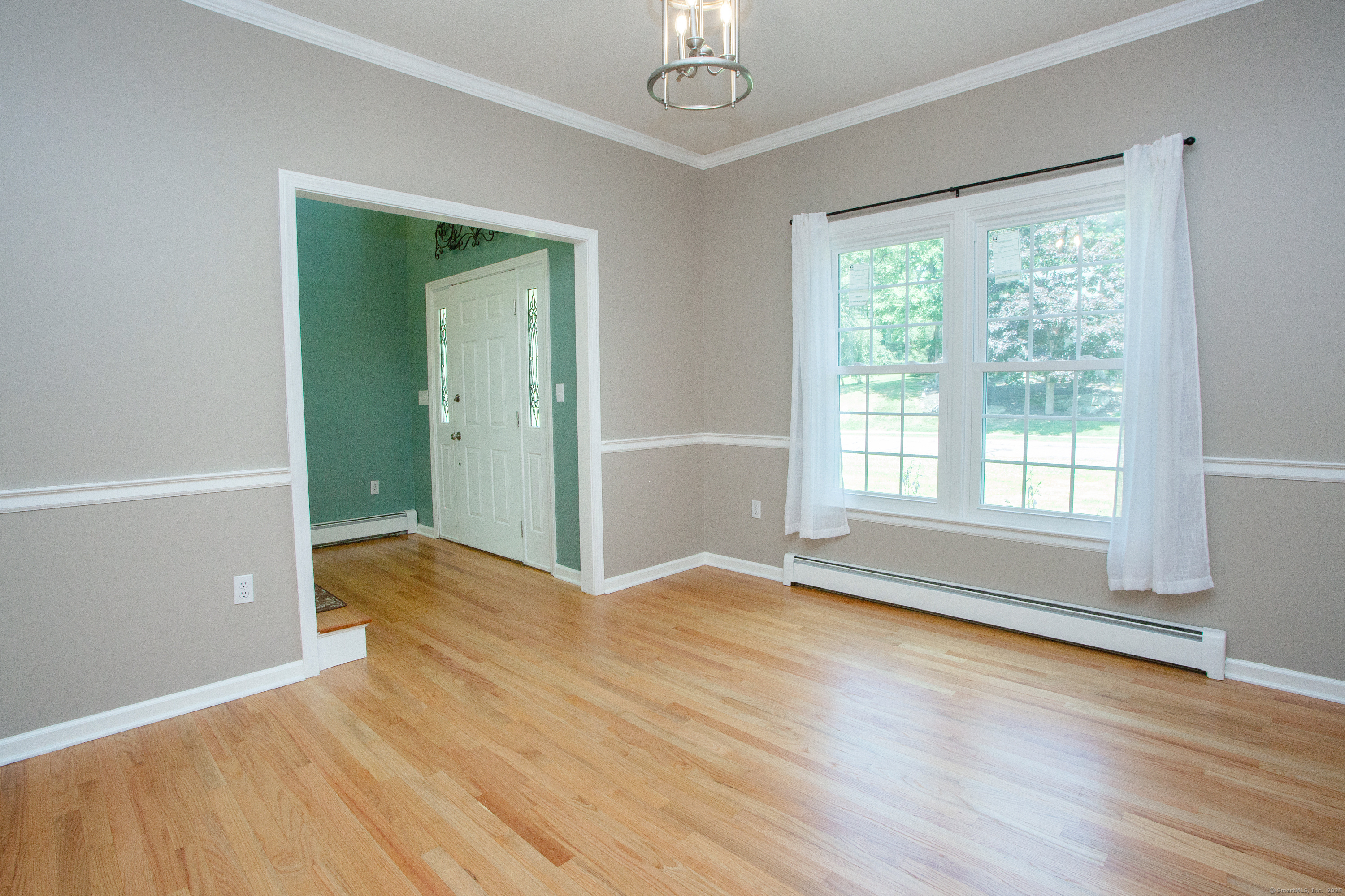 Manchester, Connecticut 06040, United States, 4 Bedrooms Bedrooms, ,4 BathroomsBathrooms,Residential,Pending,181376