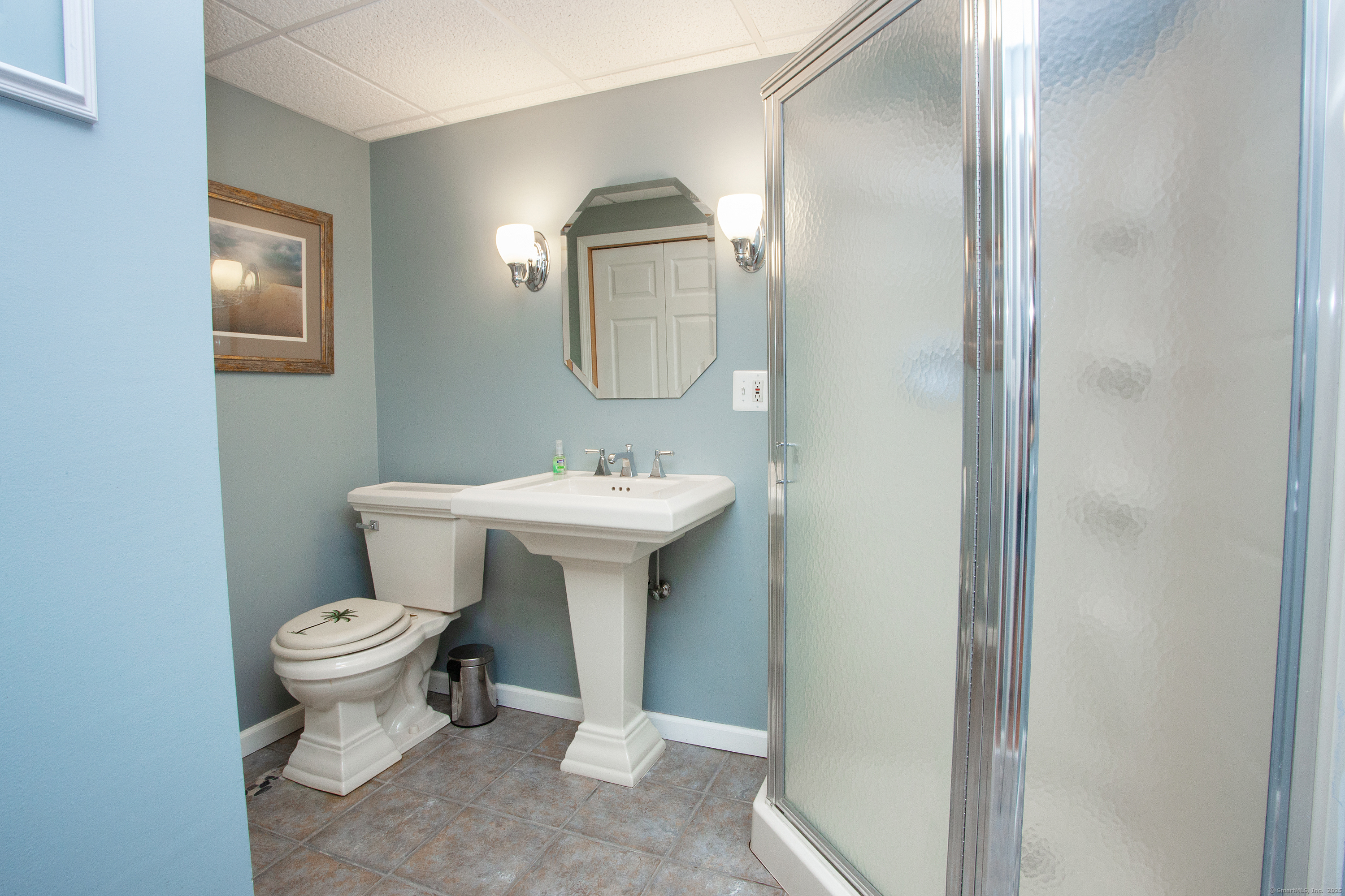 Manchester, Connecticut 06040, United States, 4 Bedrooms Bedrooms, ,4 BathroomsBathrooms,Residential,Pending,181376