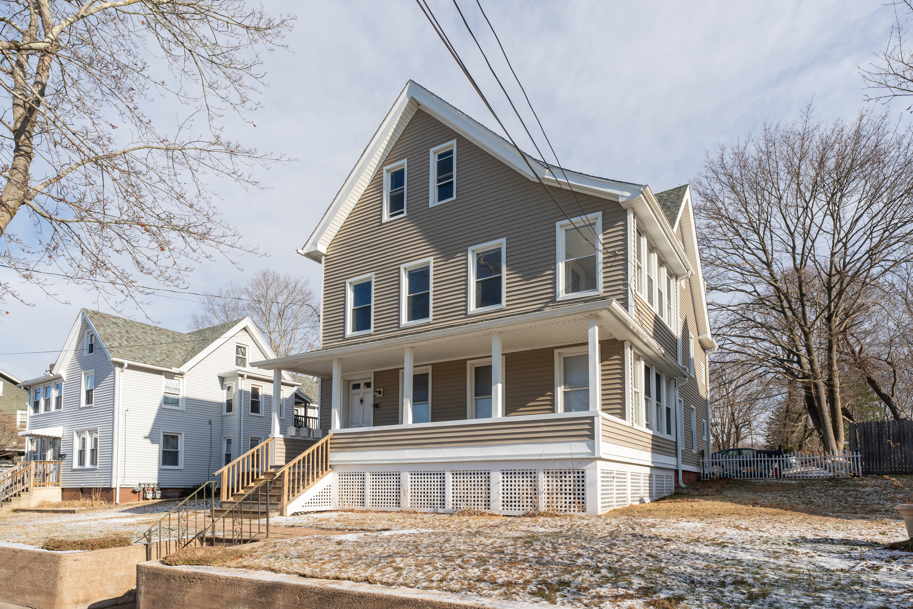 Church Street, Branford, Connecticut - 3 Bedrooms  
1 Bathrooms  
6 Rooms - 