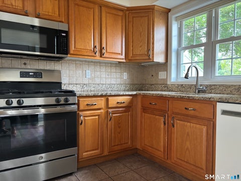 Tiny photo for 511 Elm Street #9-1, North Haven, CT 06473 (MLS # 24197591)