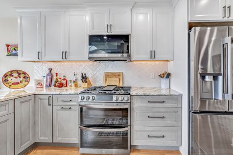 Tiny photo for 32 Harbour View Place #32, Stratford, CT 06615 (MLS # 24134778)
