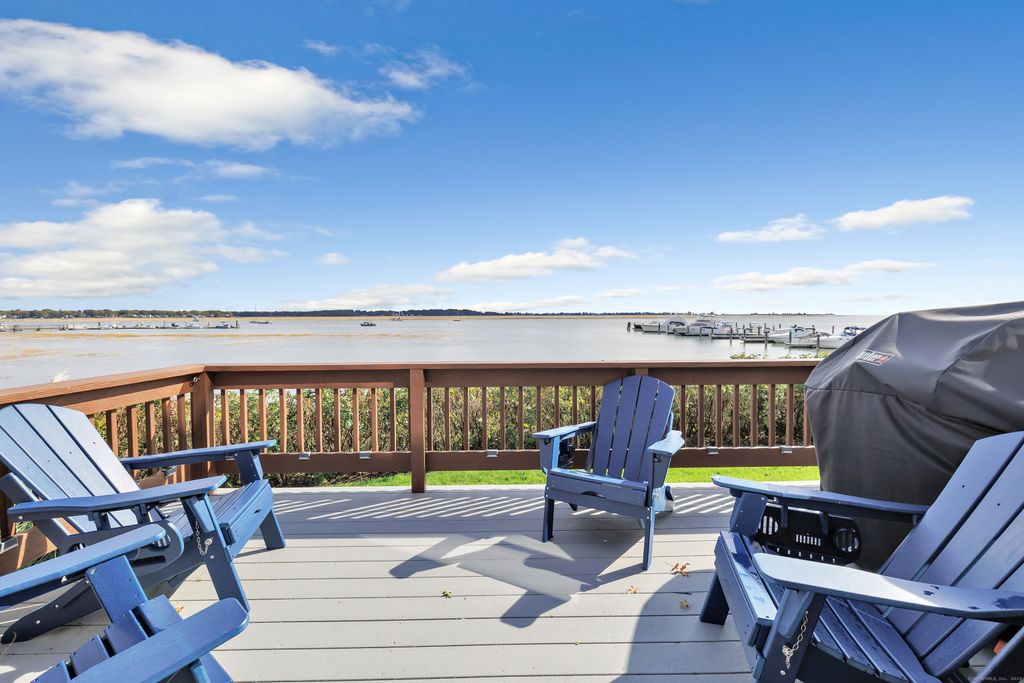 Photo of 32 Harbour View Place #32, Stratford, CT 06615 (MLS # 24134778)