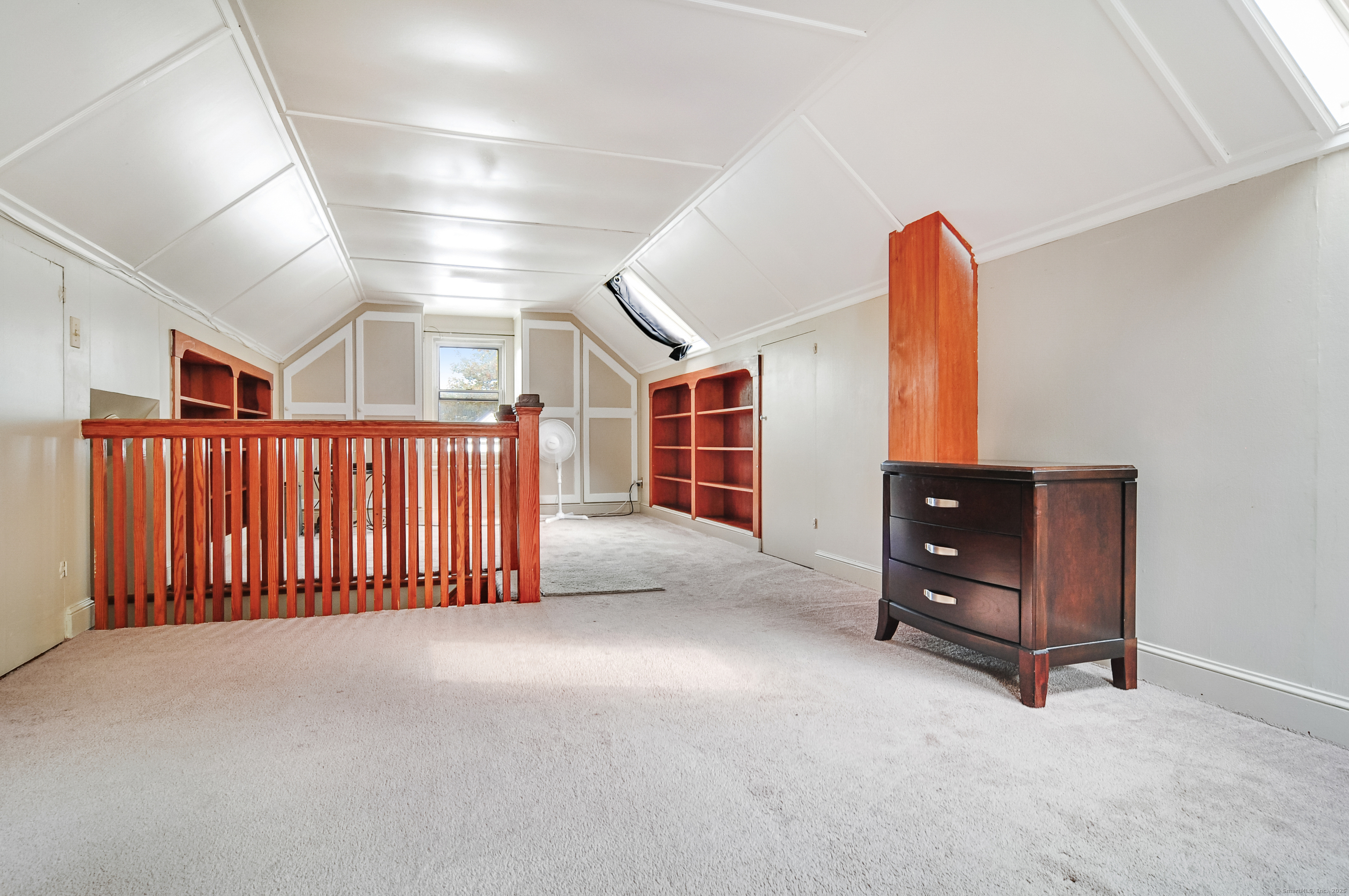 Manchester, Connecticut 06040, United States, 2 Bedrooms Bedrooms, ,1 BathroomBathrooms,Residential,Active,204075