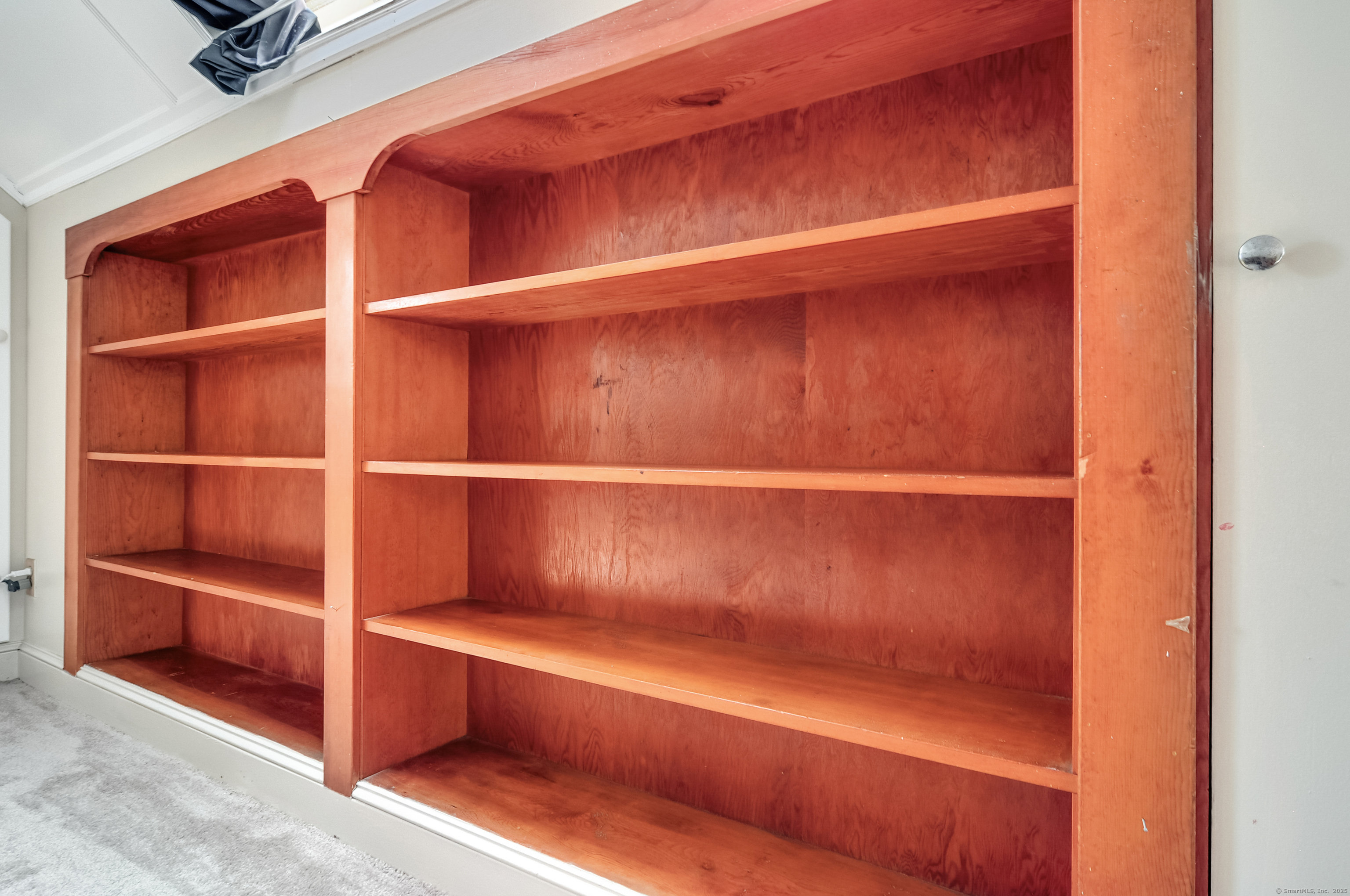 Manchester, Connecticut 06040, United States, 2 Bedrooms Bedrooms, ,1 BathroomBathrooms,Residential,Active,204075