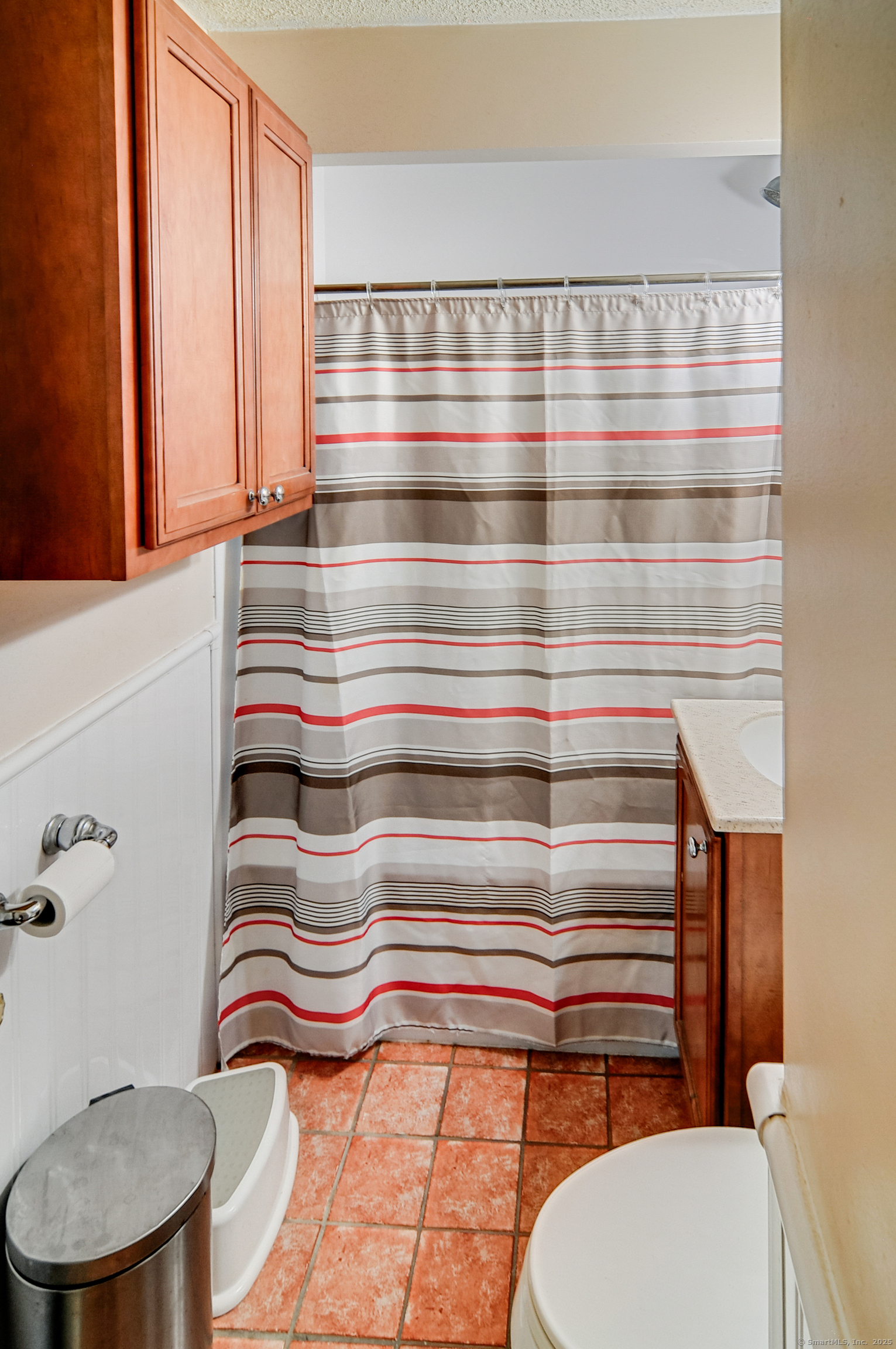 Manchester, Connecticut 06040, United States, 2 Bedrooms Bedrooms, ,1 BathroomBathrooms,Residential,Active,204075