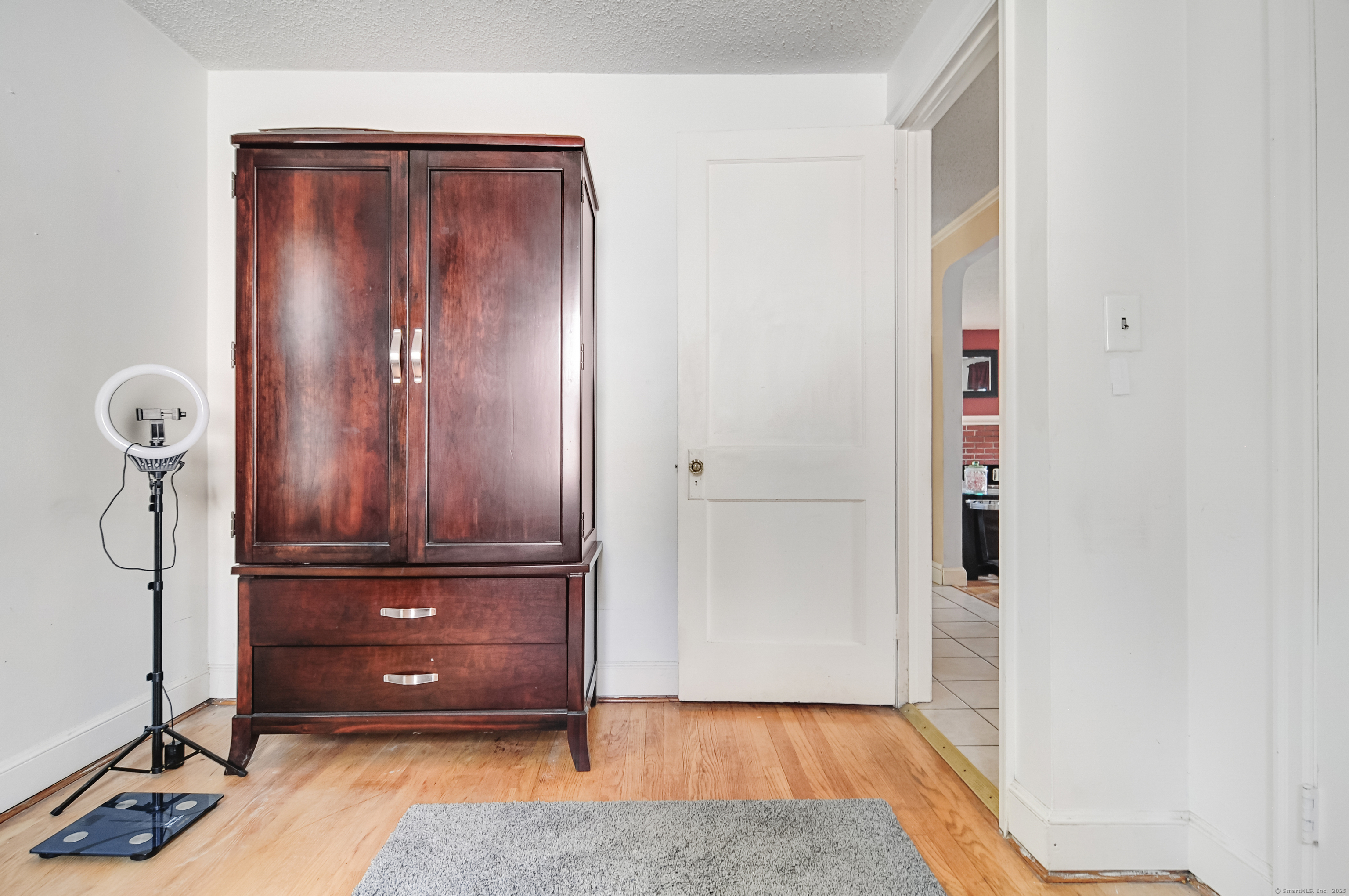 Manchester, Connecticut 06040, United States, 2 Bedrooms Bedrooms, ,1 BathroomBathrooms,Residential,Active,204075