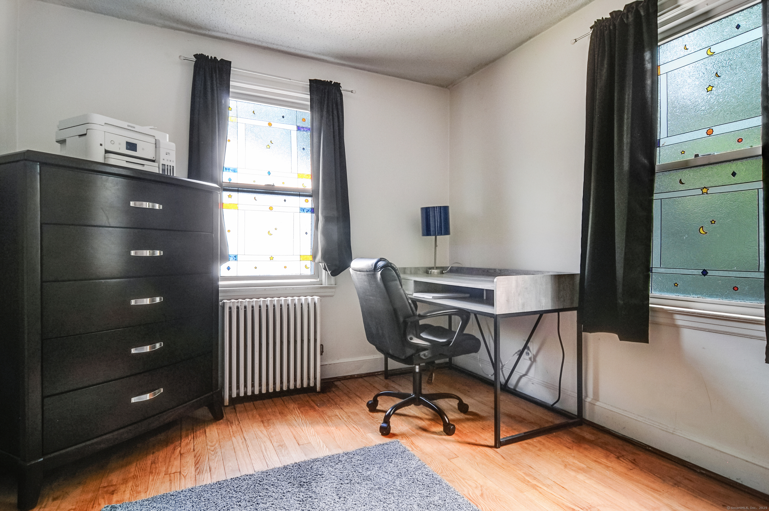 Manchester, Connecticut 06040, United States, 2 Bedrooms Bedrooms, ,1 BathroomBathrooms,Residential,Active,204075