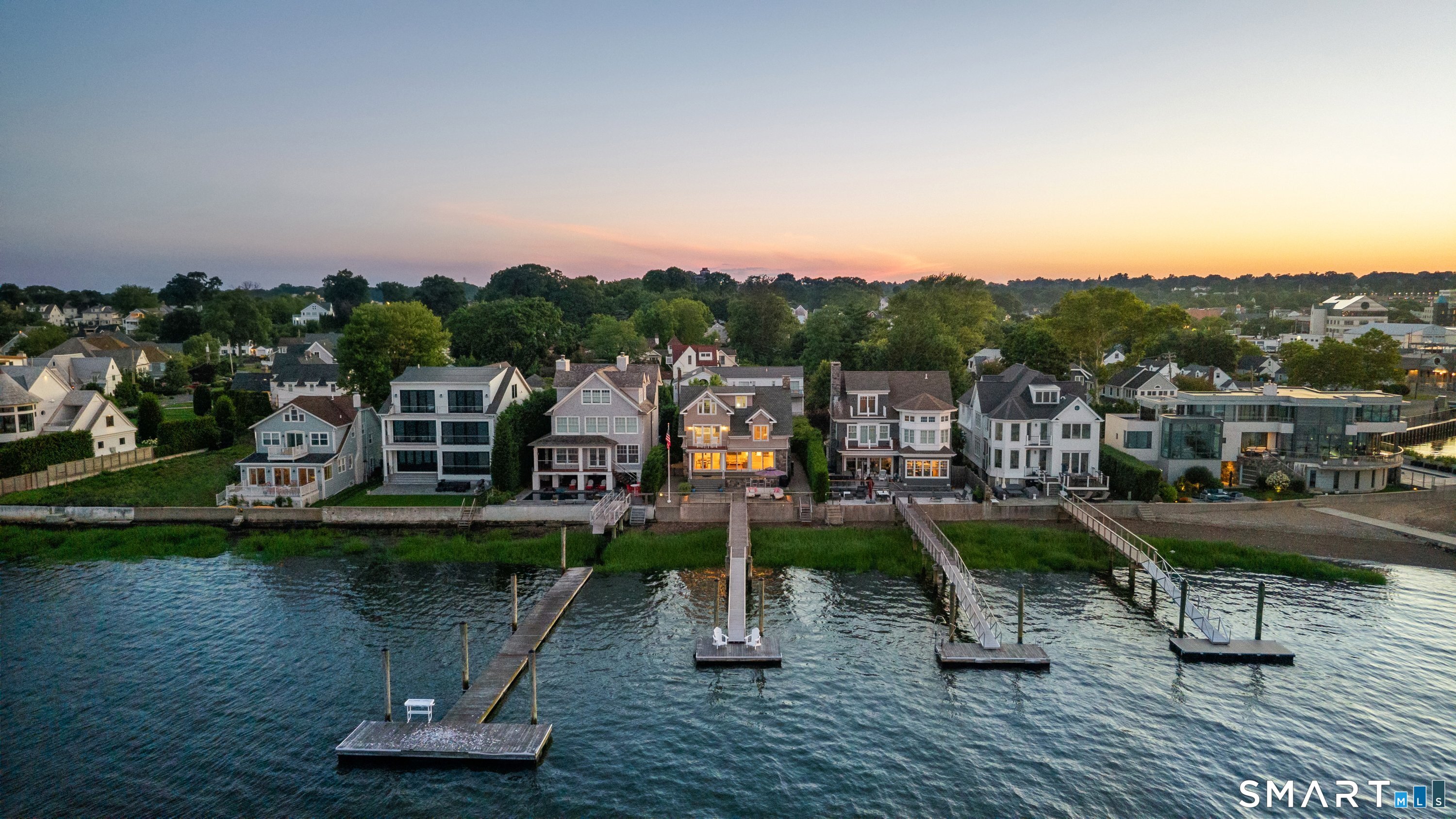 30 Shorefront Park