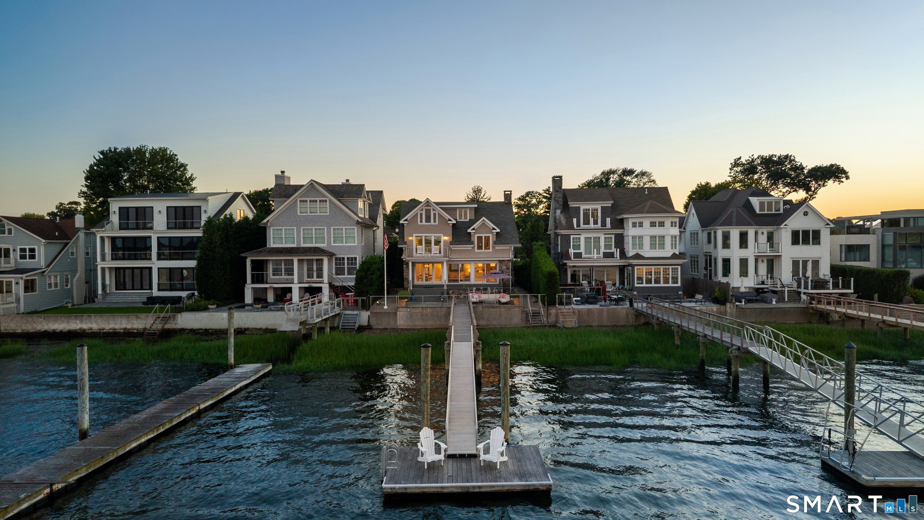 30 Shorefront Park