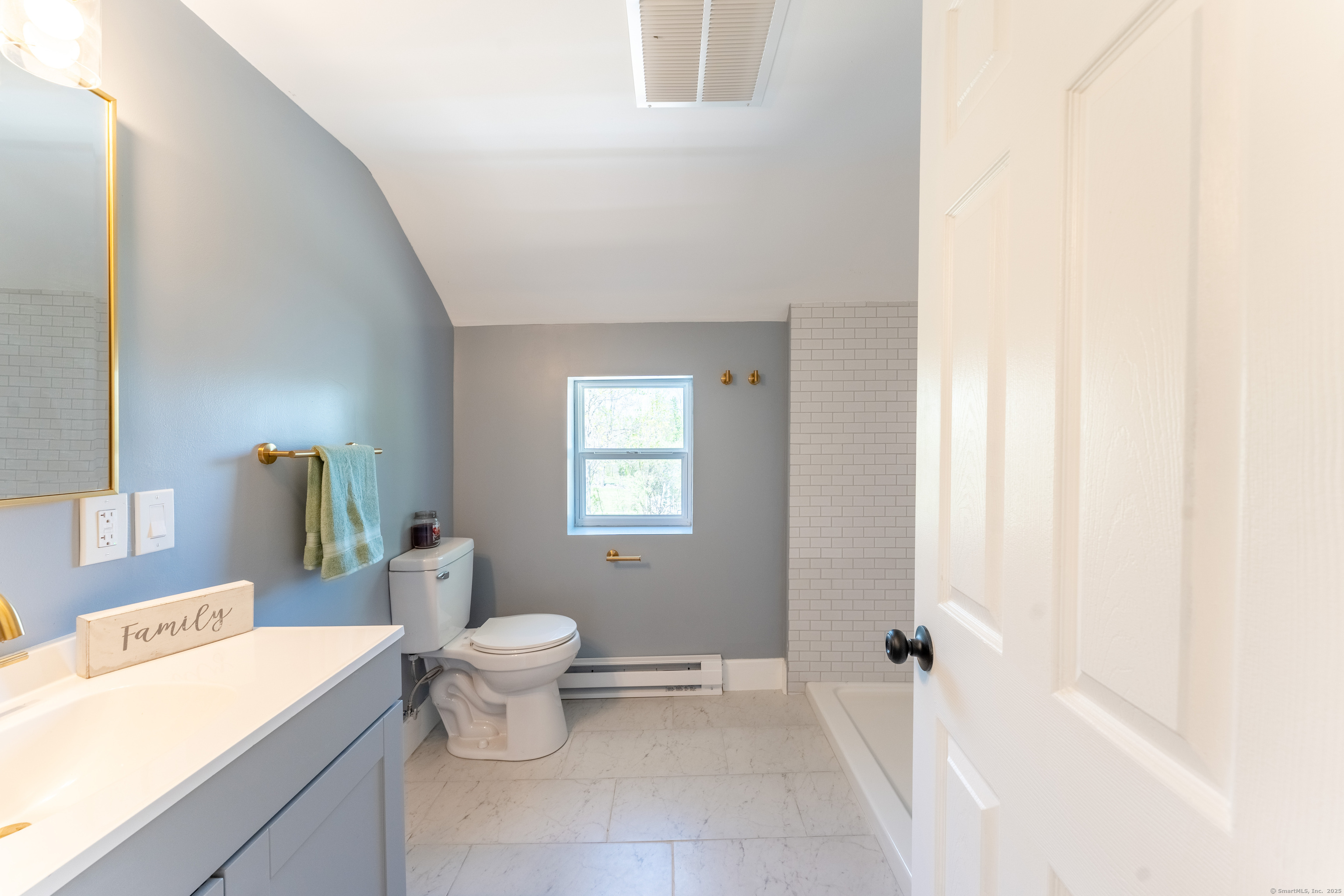 369 Thompson Road, Thompson, Connecticut image 18