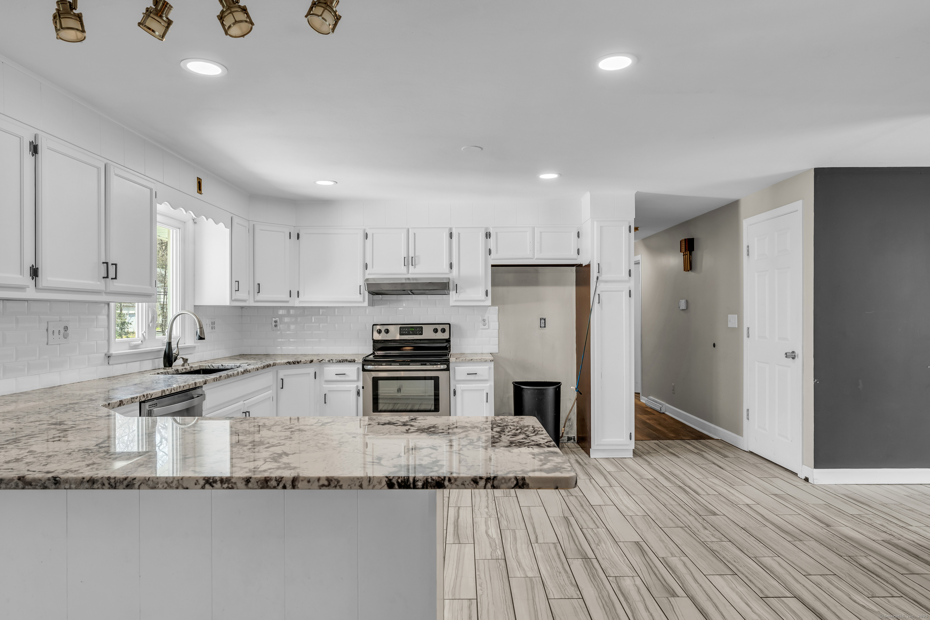 200 Bender Road, Hamden, Connecticut image 10