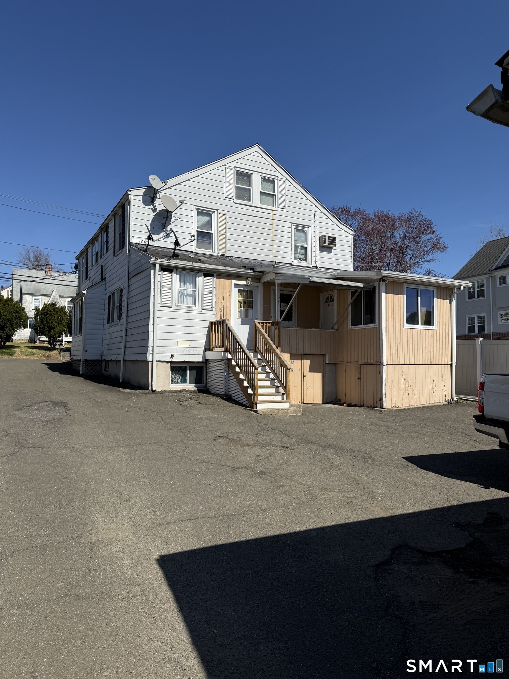 9 Hospital Avenue