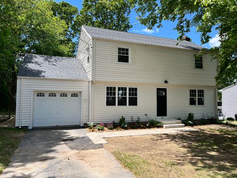 Single Family Residence in Montville CT 58 Oak Hill Road.jpg