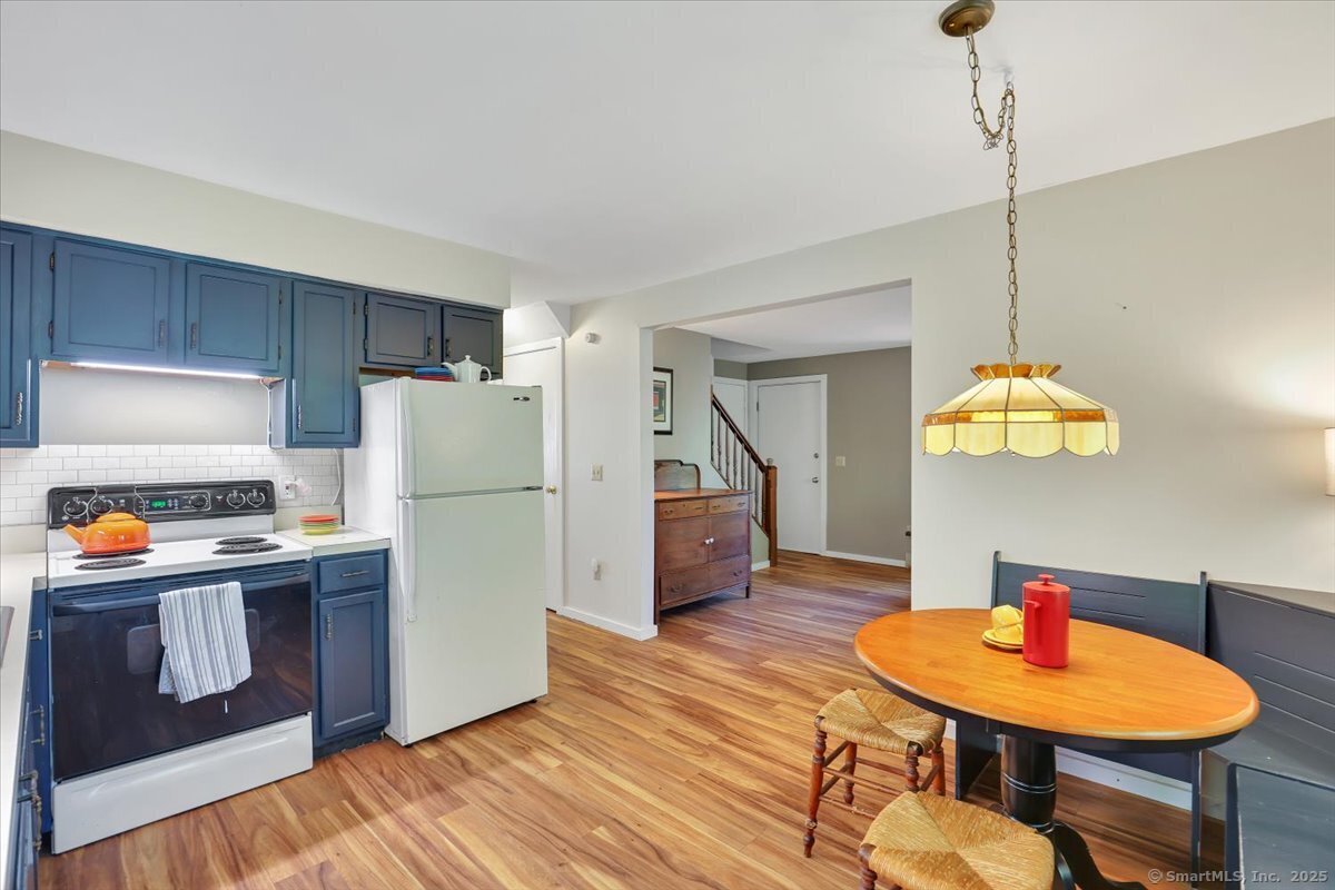 10 Falls River Circle, Essex, Connecticut image 9