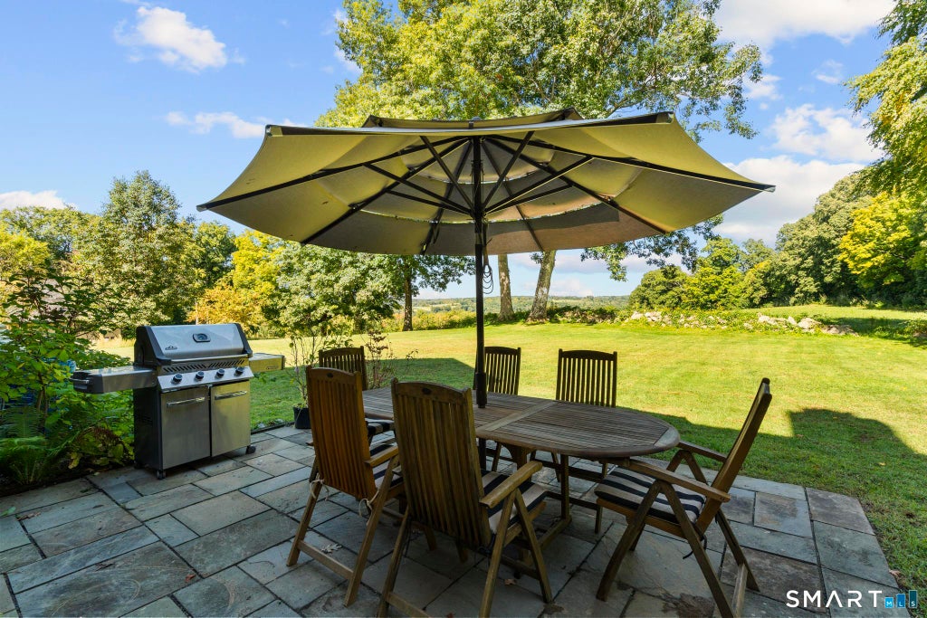 Photo of 92 Quail Run Road, Woodbury, CT 06798 (MLS # 24209295)