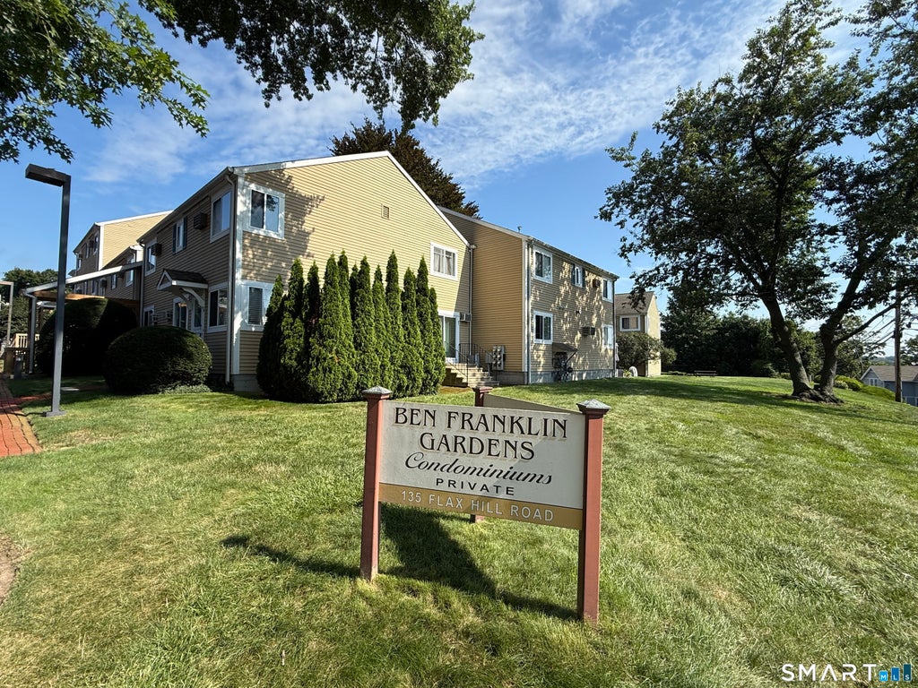 Photo of 135 Flax Hill Road #19, Norwalk, CT 06854 (MLS # 24198110)