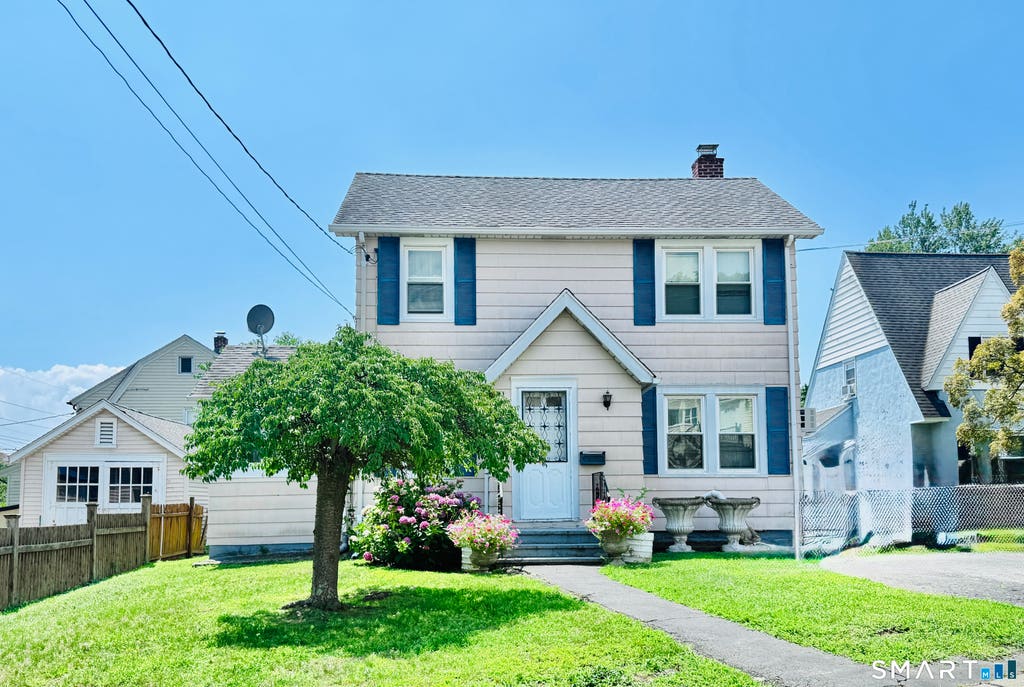 Photo of 31 Hamilton Avenue, Stamford, CT 06902 (MLS # 24198016)