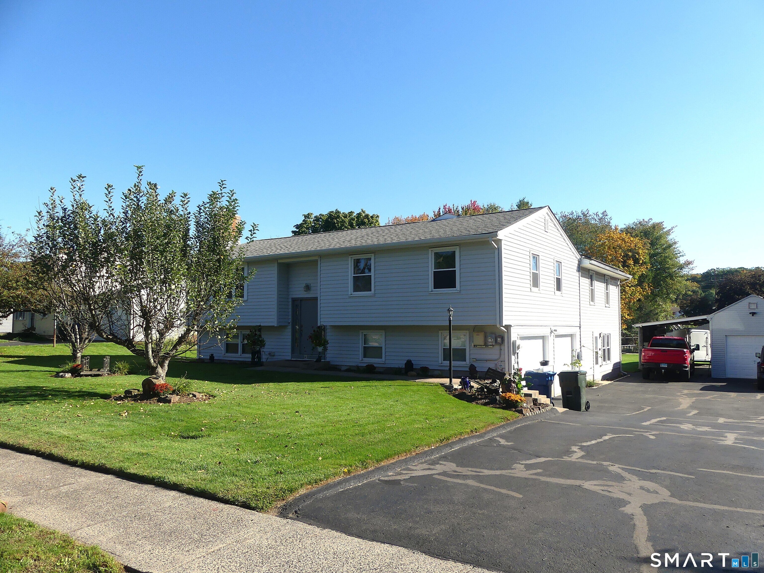 49 Bluebird Lane