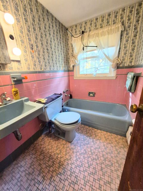 Tiny photo for 7 Knollwood Circle, Simsbury, CT 06070 (MLS # 24136213)