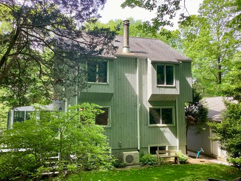 322 North Street Roxbury CT 06783