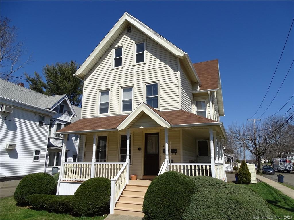 Property for Sale at 203 Montowese Street 5, Branford, Connecticut - Bedrooms: 1 
Bathrooms: 1 
Rooms: 3  - $1,675
